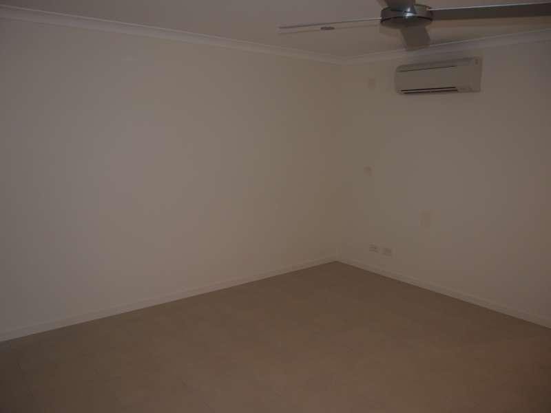 1/50 Birchgrove Crescent, Kallangur QLD 4503