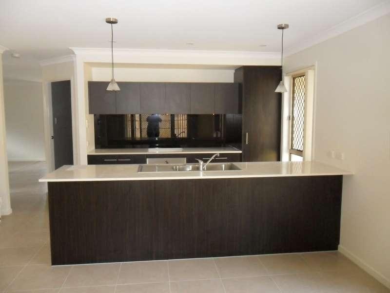 33 Cootharba Crescent, Warner QLD 4500