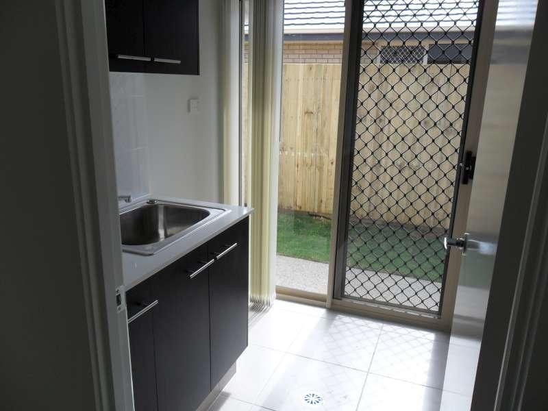 33 Cootharba Crescent, Warner QLD 4500