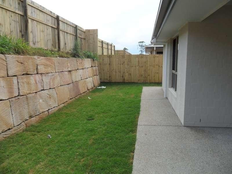 33 Cootharba Crescent, Warner QLD 4500