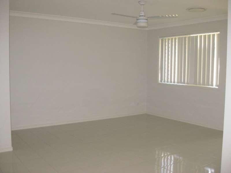 1/16 Quartz Crescent, Mango Hill QLD 4509