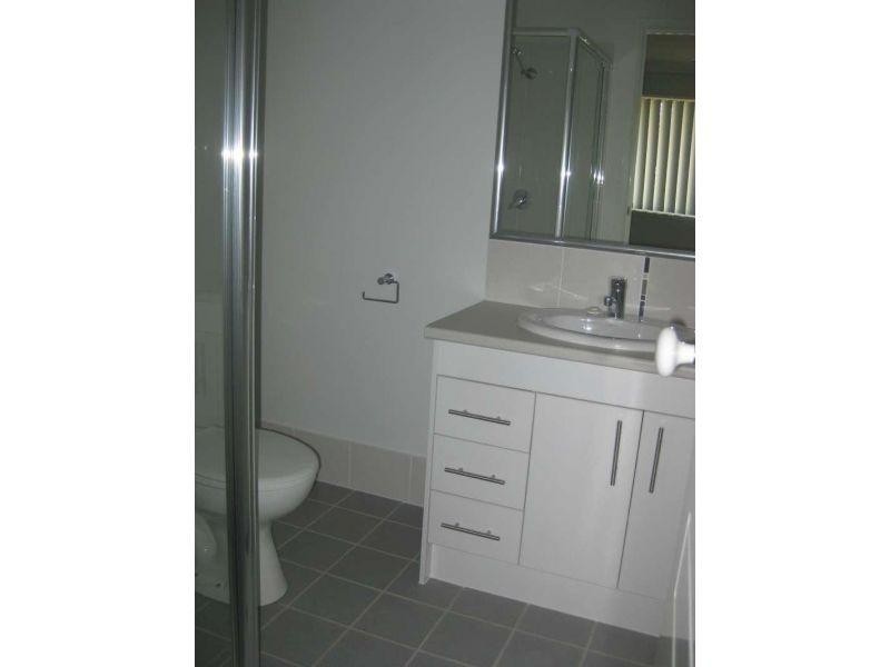 1/16 Quartz Crescent, Mango Hill QLD 4509