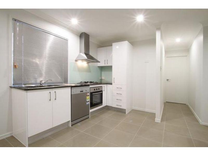 2/8 Adam Court, Kallangur QLD 4503