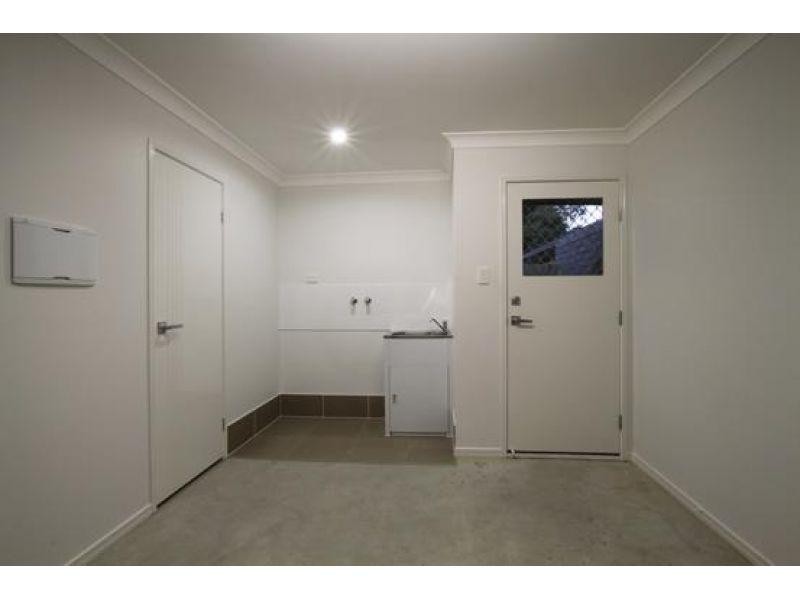 2/8 Adam Court, Kallangur QLD 4503