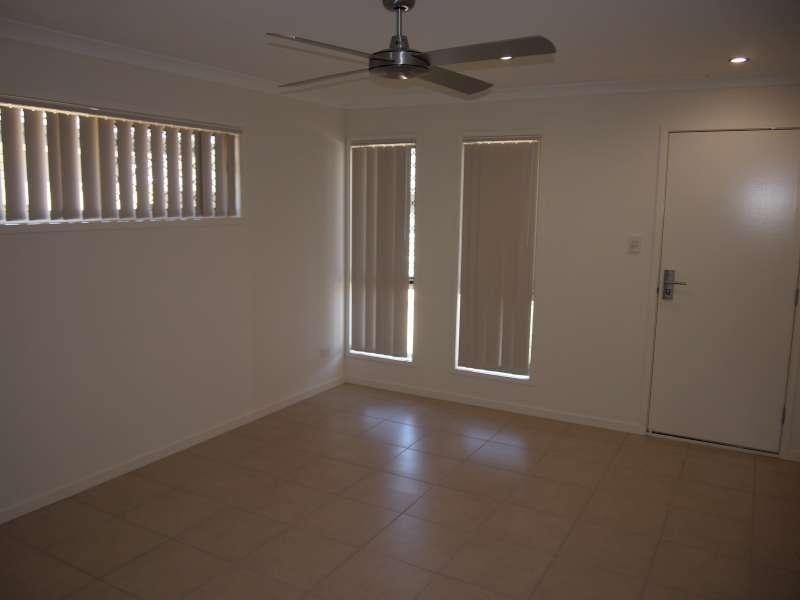 1/27 Admiralty Circuit, Lawnton QLD 4501