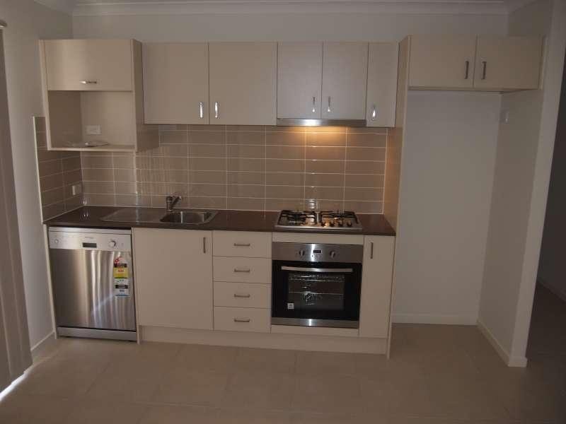 2/27 Admiralty Circuit, Lawnton QLD 4501