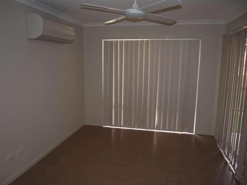 1/19 Admiralty Circuit, Lawnton QLD 4501