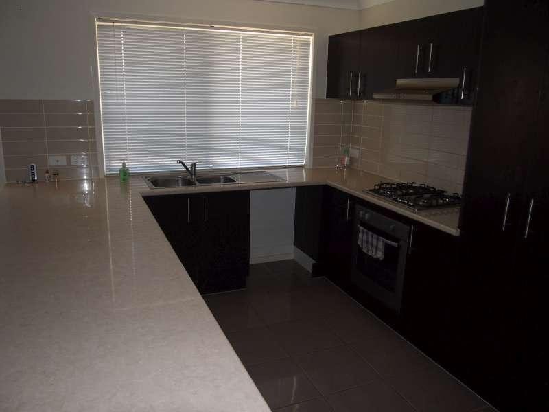 17 Braxlaw Crescent, Dakabin QLD 4503