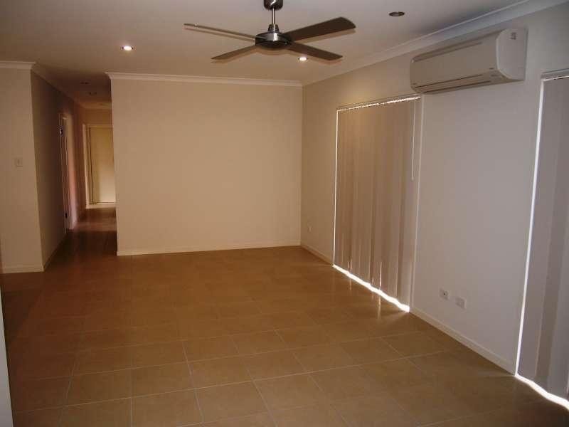 19 Miers Crescent, Murrumba Downs QLD 4503