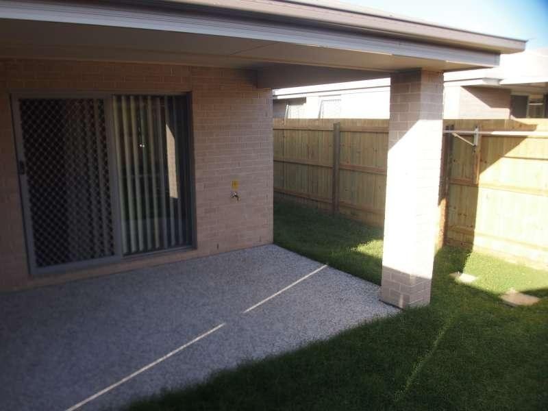 1/4 Swallow Street, Griffin QLD 4503