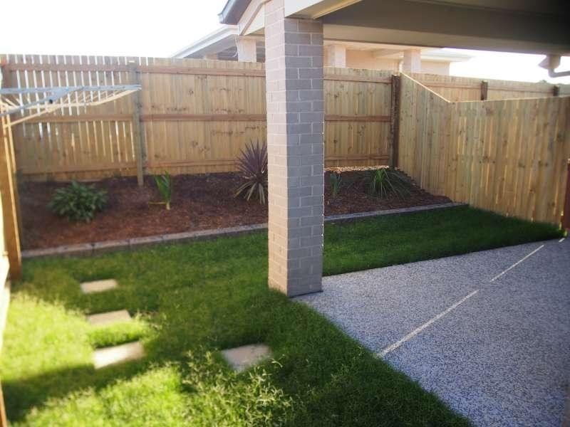 1/4 Swallow Street, Griffin QLD 4503