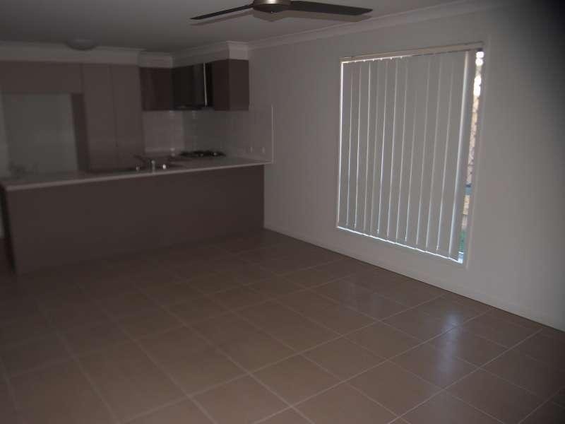 2/4 Swallow Street, Griffin QLD 4503