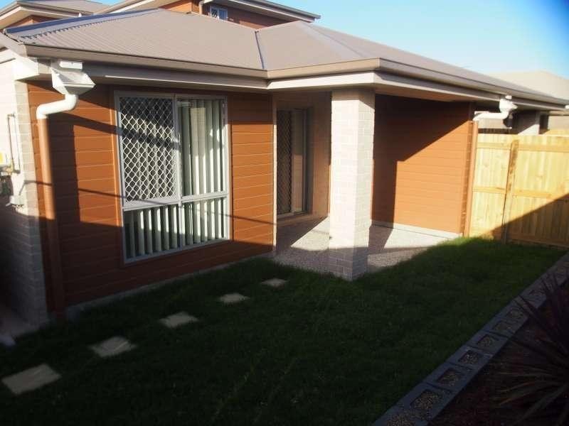 2/4 Swallow Street, Griffin QLD 4503