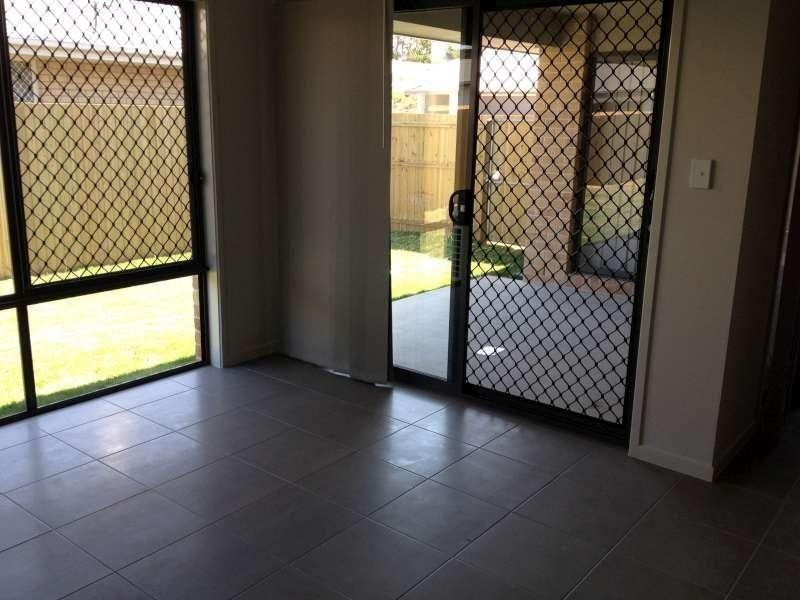 1/7 Sunscape Street, Mango Hill QLD 4509