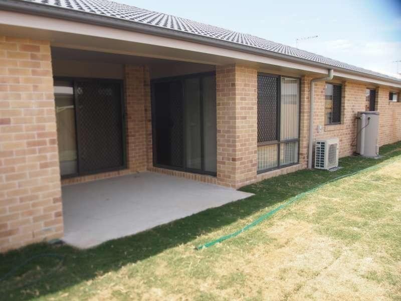 1/7 Sunscape Street, Mango Hill QLD 4509