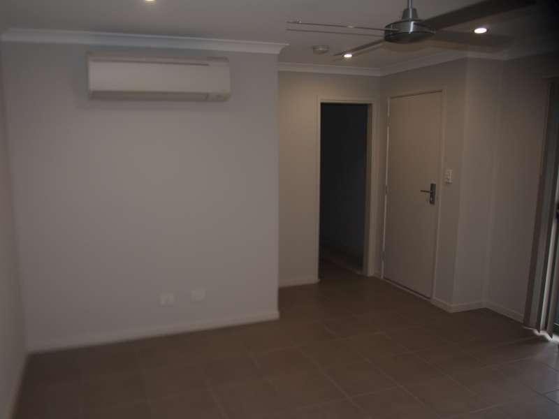 2/7 Sunscape Street, Mango Hill QLD 4509