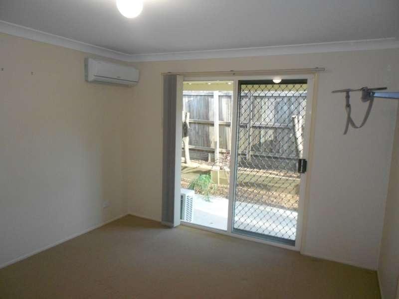 22 Blue Mountain Crescent, Warner QLD 4500