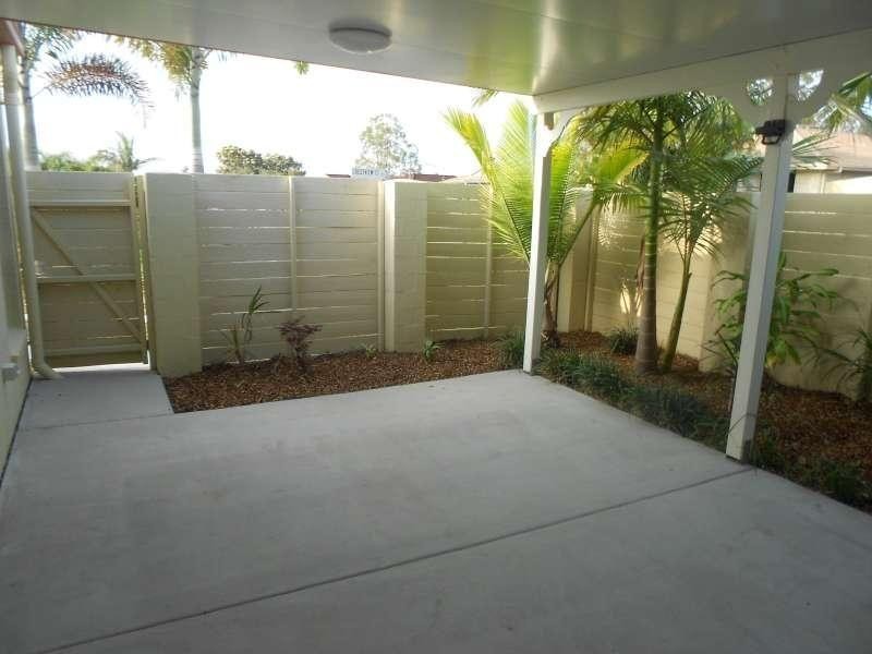 22 Blue Mountain Crescent, Warner QLD 4500