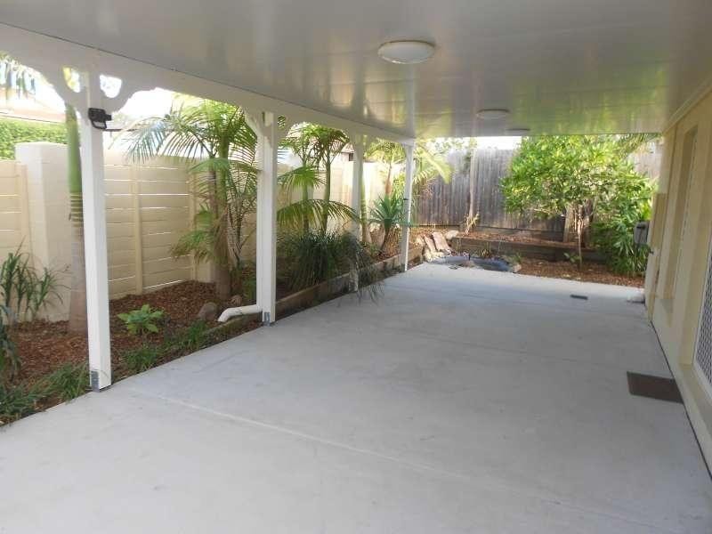 22 Blue Mountain Crescent, Warner QLD 4500