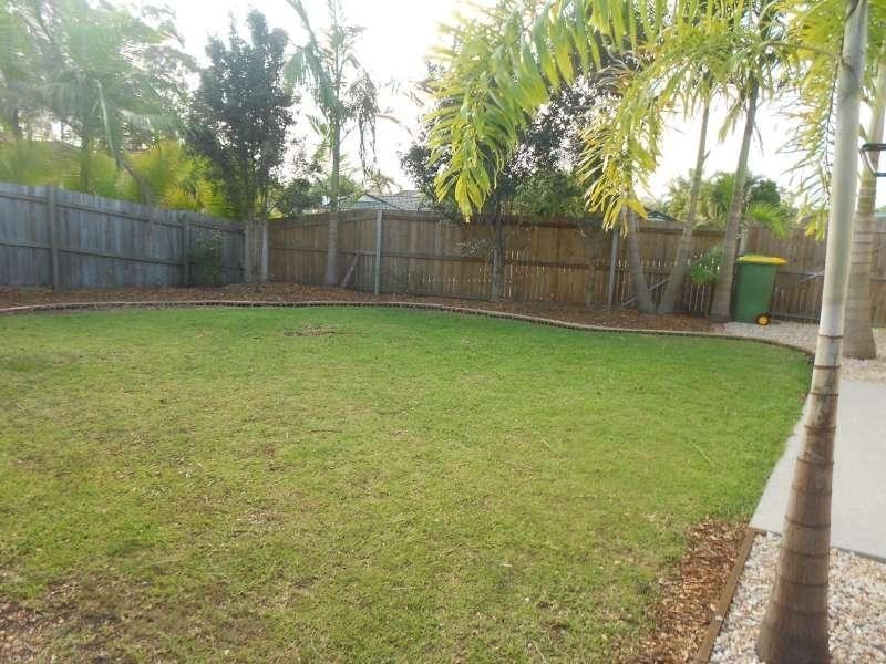 22 Blue Mountain Crescent, Warner QLD 4500
