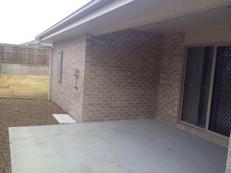 2/10 Scribbly Gum Circuit, Caboolture QLD 4510