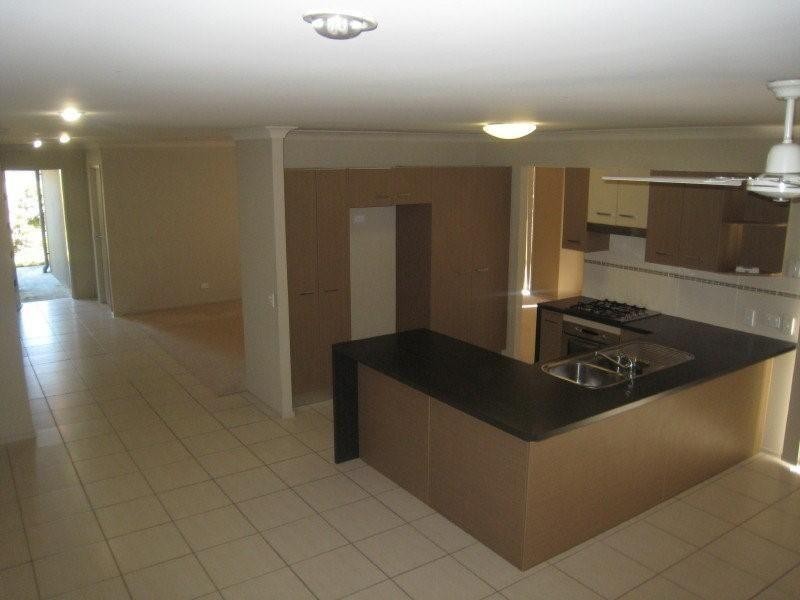 33 Macaranga Crescent, Carseldine QLD 4034