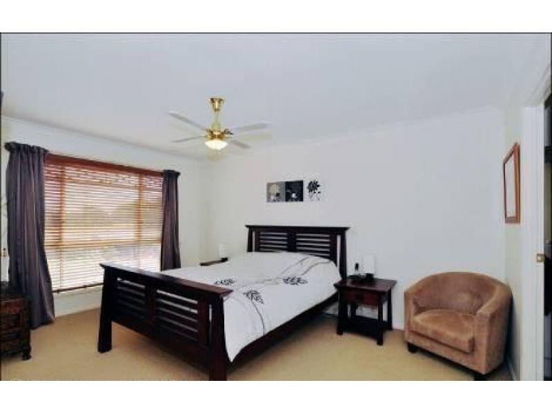 2 Hiraji Place, Dakabin QLD 4503