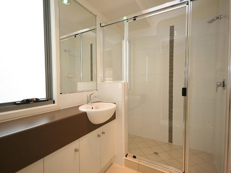 16 Caper White Court, Kallangur QLD 4503