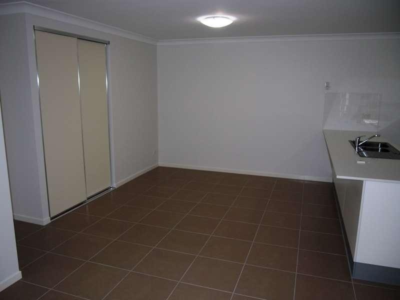 1/8 Parkway Crescent, Caboolture QLD 4510