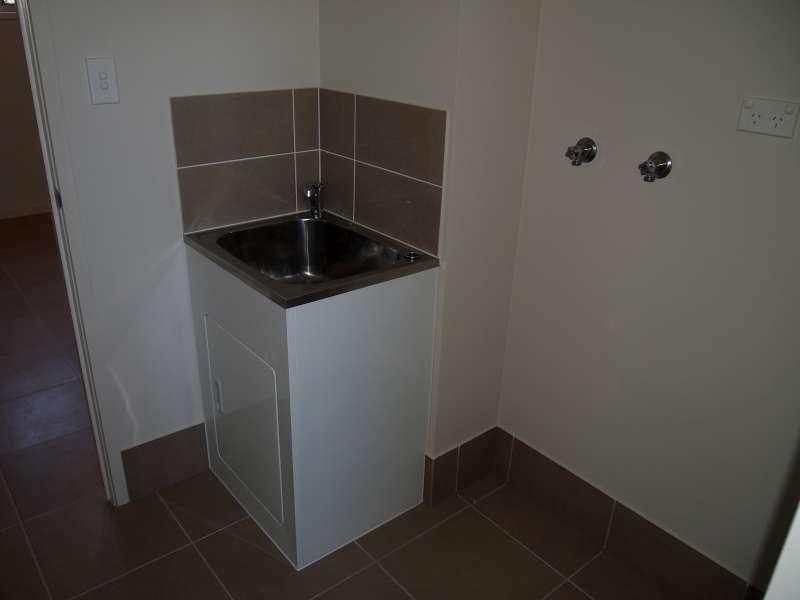 1/10 Mistral Crescent, Griffin QLD 4503