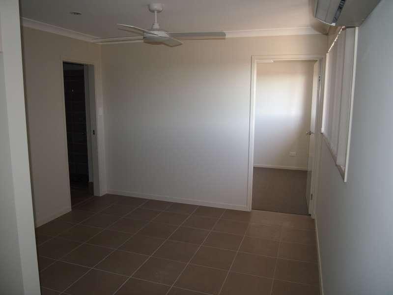 2/10 Mistral Crescent, Griffin QLD 4503