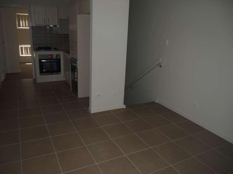 2/10 Mistral Crescent, Griffin QLD 4503