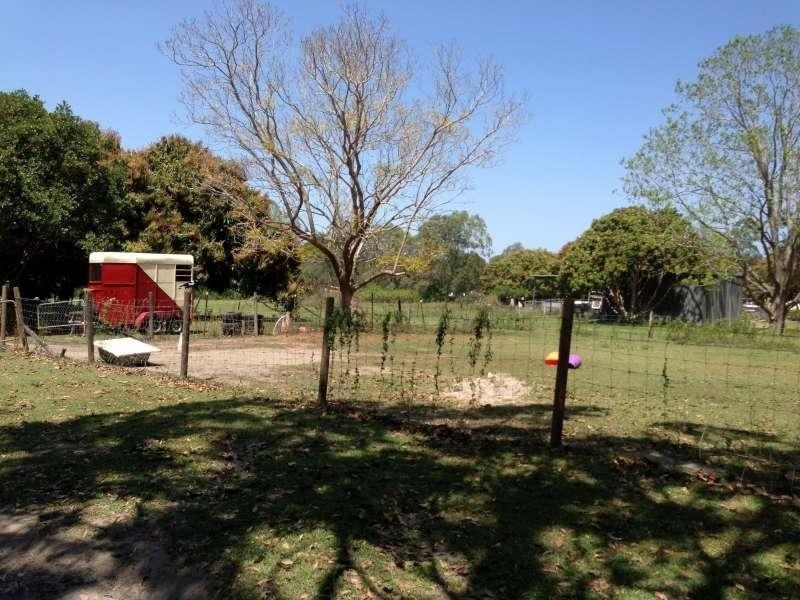 270 Oakey Flat Road, Morayfield QLD 4506