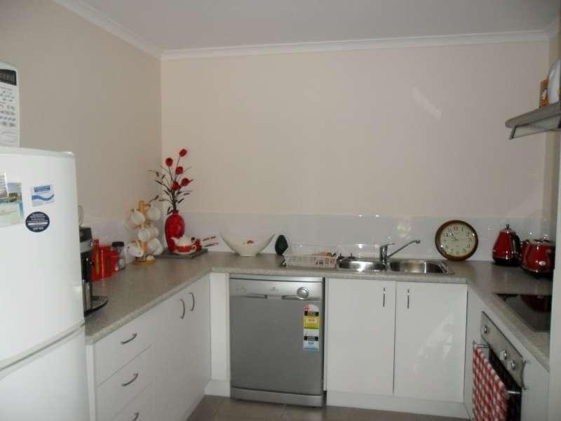 2/8 Eve Court, Kallangur QLD 4503
