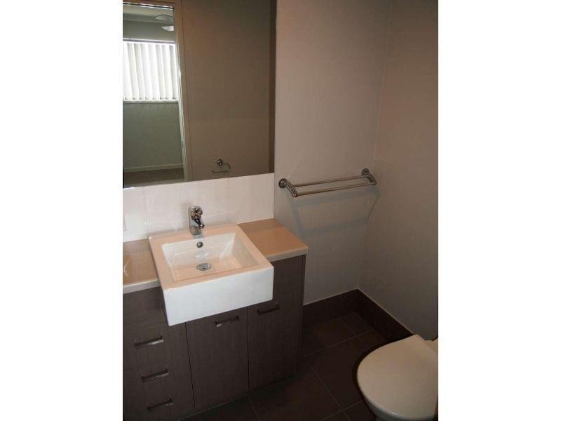 2/25 Braxlaw Crescent, Dakabin QLD 4503