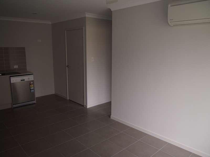 1/40 Scribbly Gum Circuit, Caboolture QLD 4510