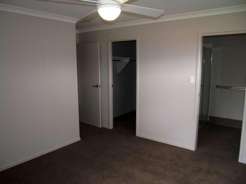 1/40 Scribbly Gum Circuit, Caboolture QLD 4510