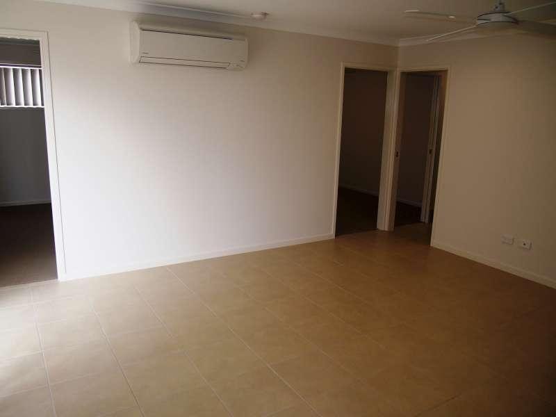 2/26 Toby Close, Kallangur QLD 4503