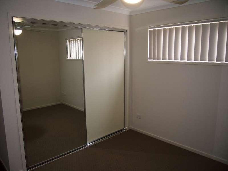 2/26 Toby Close, Kallangur QLD 4503