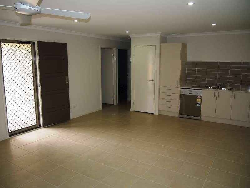 1/26 Toby Close, Kallangur QLD 4503