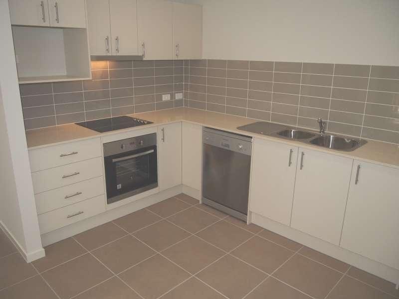 1/5 Roland Court, Kallangur QLD 4503