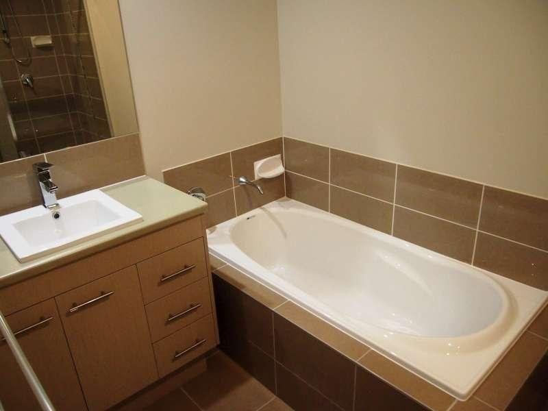 1/5 Roland Court, Kallangur QLD 4503
