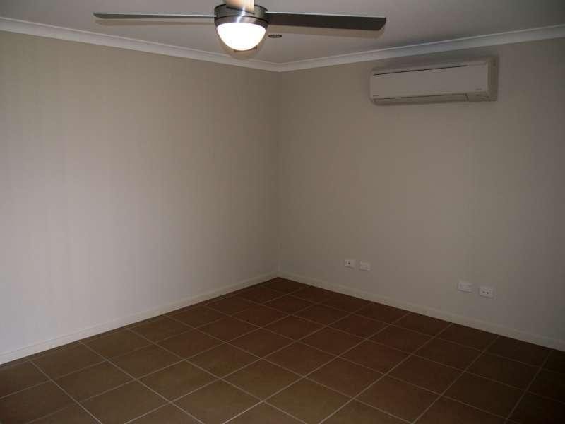 2/5 Roland Court, Kallangur QLD 4503