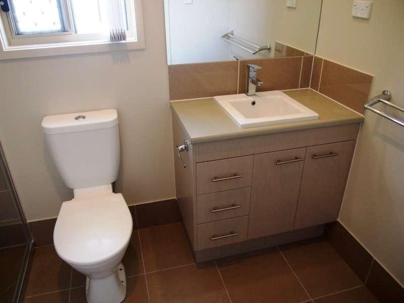 2/5 Roland Court, Kallangur QLD 4503