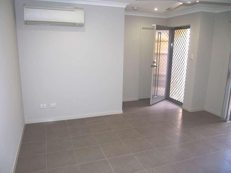 2/13 Sullivan Street, Dakabin QLD 4503