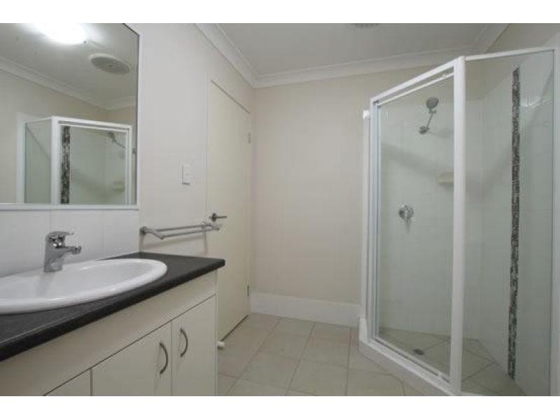 2/14 Oakwood Road, Warner QLD 4500