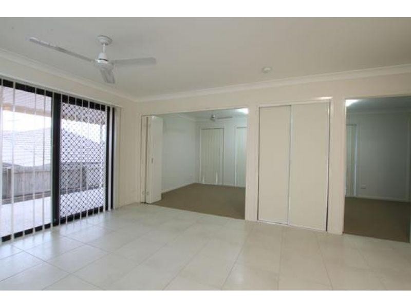2/14 Oakwood Road, Warner QLD 4500