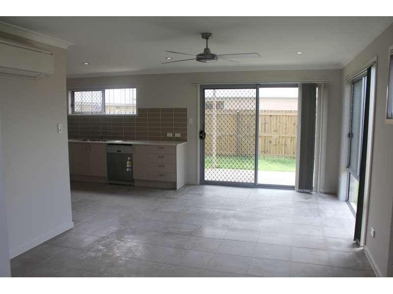 1/15 River Breeze Drive, Griffin QLD 4503