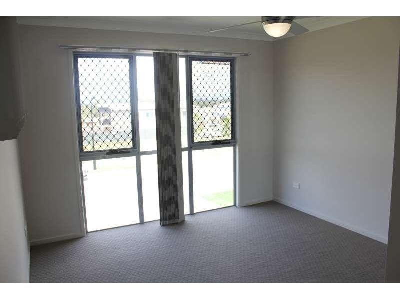 1/15 River Breeze Drive, Griffin QLD 4503