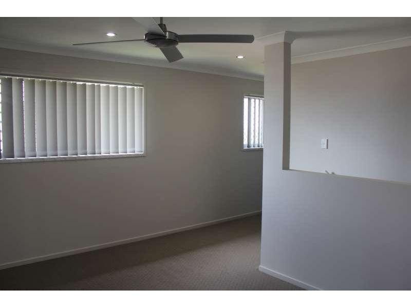 1/15 River Breeze Drive, Griffin QLD 4503